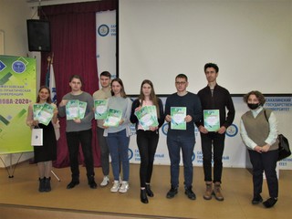 Молодые сотрудники Центра коллективного пользования Гуляков Сергей и Стовбун Николай – победители конкурса!