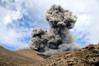 Активизация вулканов Северных Курильских островов
